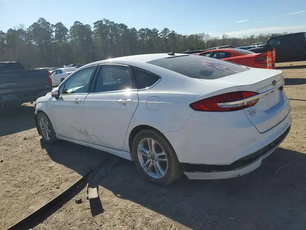 3FA6P0H7XJR286003 2018 FORD FUSION - Image 2