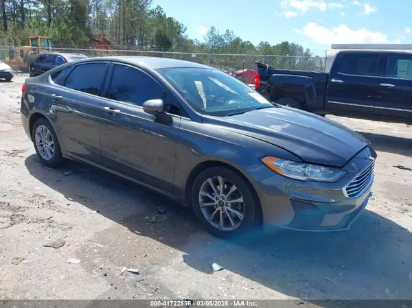 3FA6P0H7XKR137527 2019 FORD FUSION - Image 1