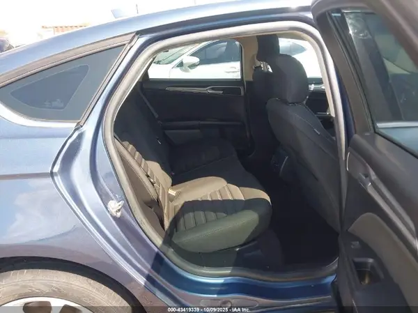 3FA6P0H7XKR183715 2019 FORD FUSION - Image 8