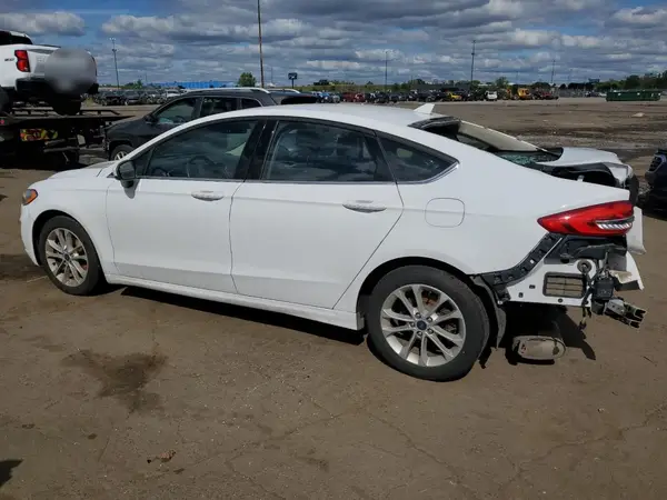 3FA6P0H7XKR219032 2019 FORD FUSION - Image 2