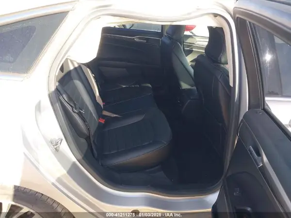 3FA6P0H91HR200363 2017 FORD FUSION - Image 8