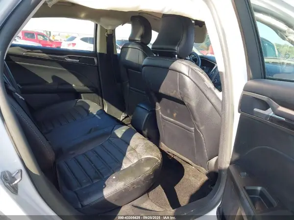 3FA6P0H91HR404306 2017 FORD FUSION - Image 8