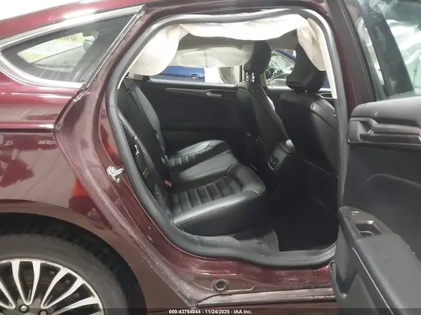 3FA6P0H94HR190184 2017 FORD FUSION - Image 8