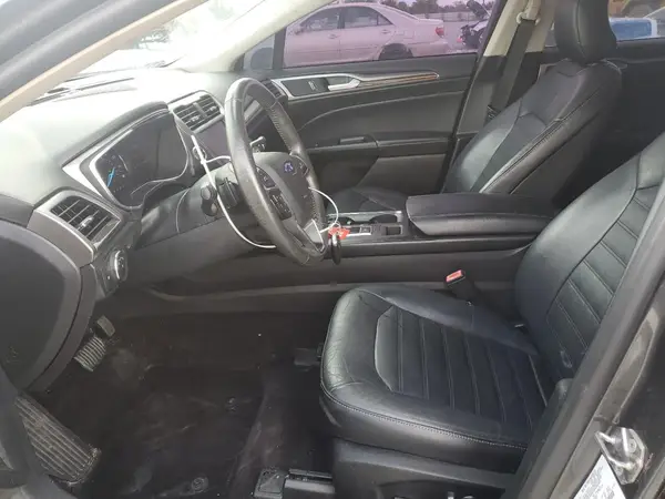 2017 FORD FUSION auction photo 7