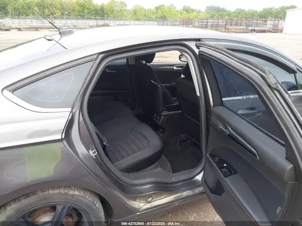 3FA6P0H9XGR102818 2016 FORD FUSION - Image 8