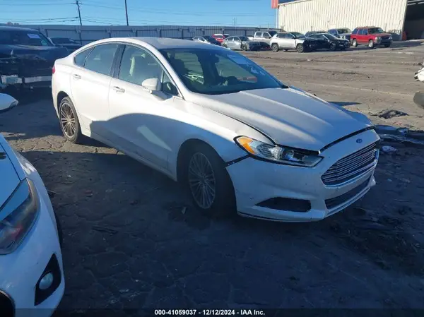 3FA6P0H9XGR296248 2016 FORD FUSION - Image 1