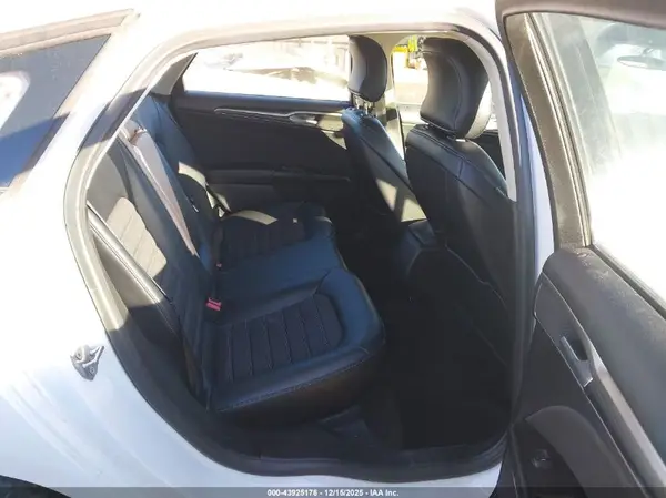 3FA6P0H9XHR374674 2017 FORD FUSION - Image 8