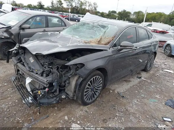 3FA6P0H9XHR417197 2017 FORD FUSION - Image 2