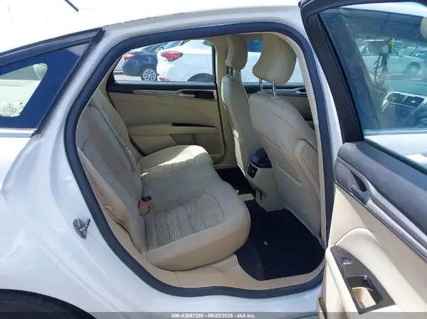 3FA6P0HD0GR196048 2016 FORD FUSION - Image 8