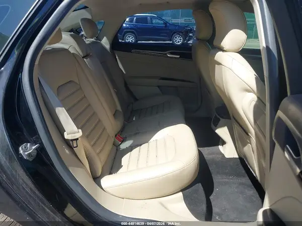 3FA6P0HD0GR245605 2016 FORD FUSION - Image 8