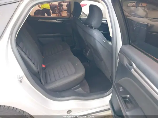 3FA6P0HD0HR126700 2017 FORD FUSION - Image 8