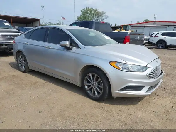 3FA6P0HD0HR129175 2017 FORD FUSION - Image 1