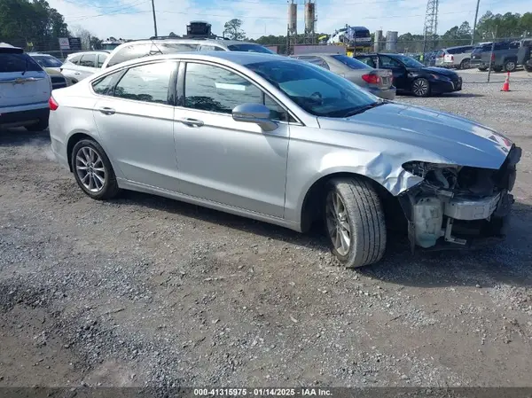 3FA6P0HD0HR161611 2017 FORD FUSION - Image 1
