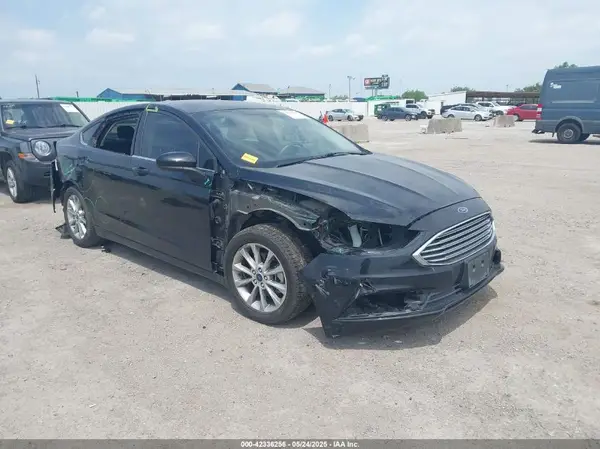 3FA6P0HD0HR367155 2017 FORD FUSION - Image 1
