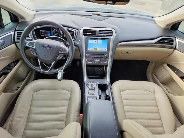 3FA6P0HD0HR377555 2017 FORD FUSION - Image 8