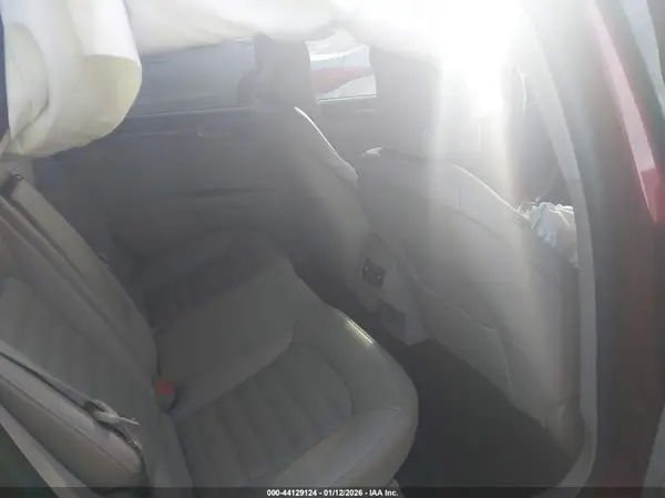 3FA6P0HD0JR153529 2018 FORD FUSION - Image 8