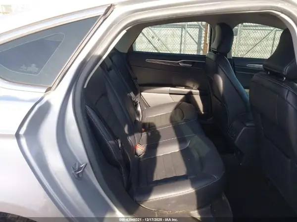 3FA6P0HD0JR157905 2018 FORD FUSION - Image 8