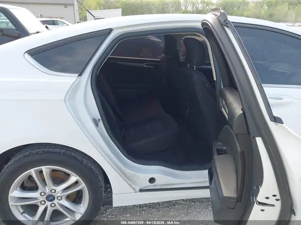 3FA6P0HD0JR166099 2018 FORD FUSION - Image 8