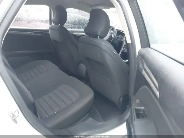 3FA6P0HD0JR175305 2018 FORD FUSION - Image 8