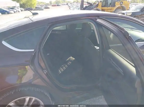 3FA6P0HD0JR185056 2018 FORD FUSION - Image 8