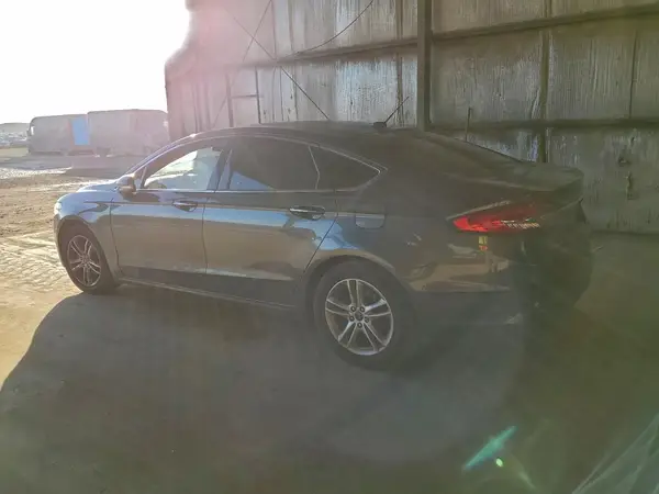 3FA6P0HD0JR200865 2018 FORD FUSION - Image 2