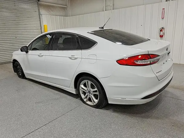 3FA6P0HD0JR204821 2018 FORD FUSION - Image 2