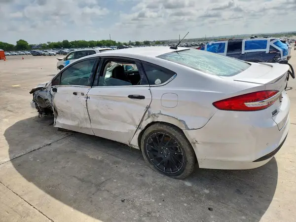 3FA6P0HD0JR217858 2018 FORD FUSION - Image 2