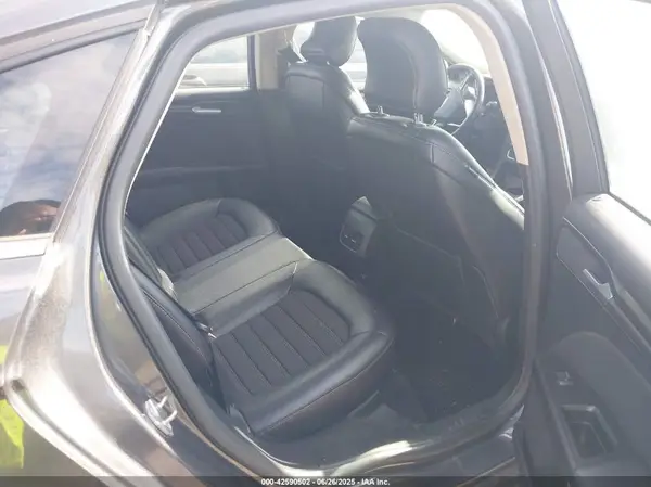 3FA6P0HD0JR228875 2018 FORD FUSION - Image 8