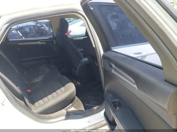 3FA6P0HD0JR231792 2018 FORD FUSION - Image 8