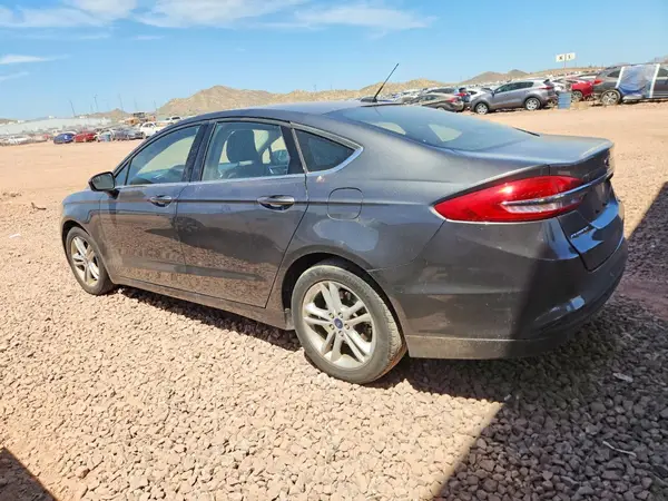 3FA6P0HD0JR268079 2018 FORD FUSION - Image 2
