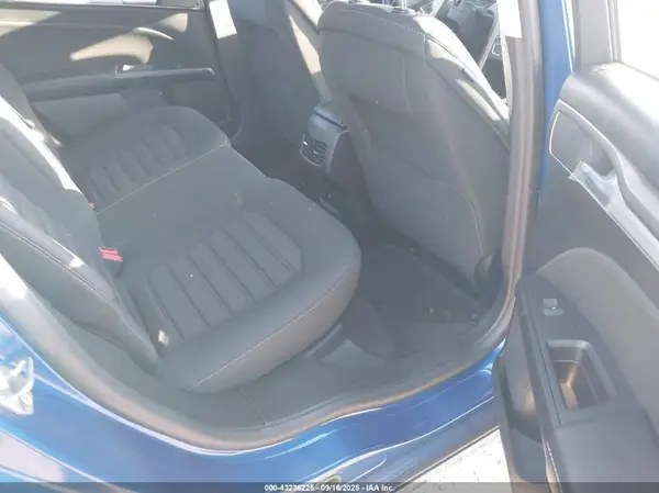 3FA6P0HD0JR268745 2018 FORD FUSION - Image 8