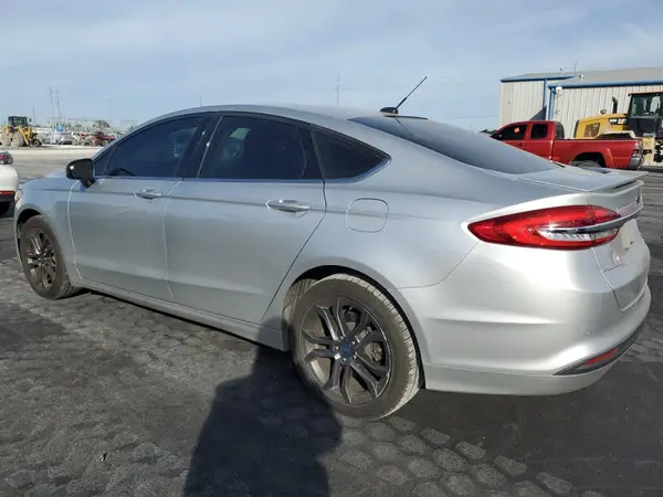 3FA6P0HD0JR281009 2018 FORD FUSION - Image 2