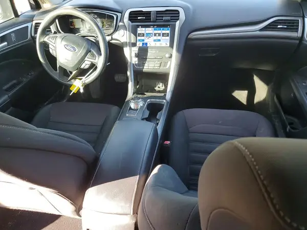 3FA6P0HD0KR101786 2019 FORD FUSION - Image 8