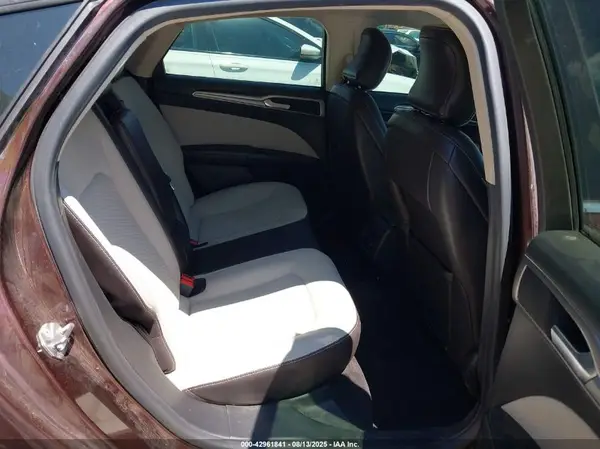 3FA6P0HD0KR103635 2019 FORD FUSION - Image 8