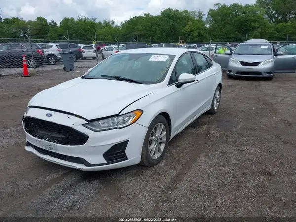 3FA6P0HD0KR114537 2019 FORD FUSION - Image 2