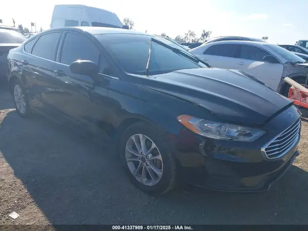 3FA6P0HD0KR114621 2019 FORD FUSION - Image 1