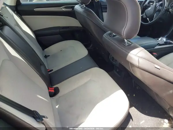 3FA6P0HD0KR126915 2019 FORD FUSION - Image 8