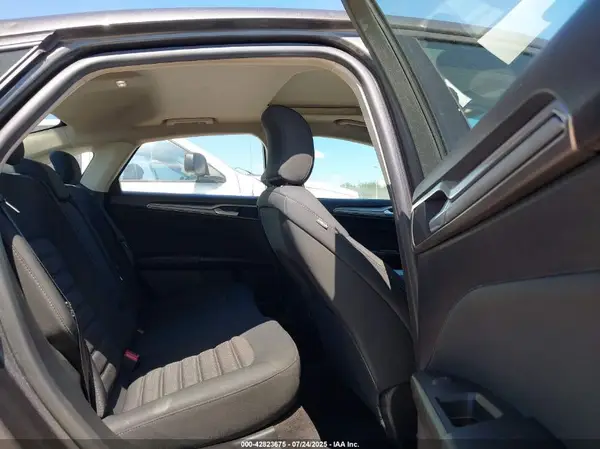 3FA6P0HD0KR129023 2019 FORD FUSION - Image 8