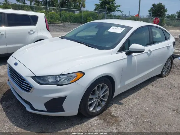 3FA6P0HD0KR145819 2019 FORD FUSION - Image 2