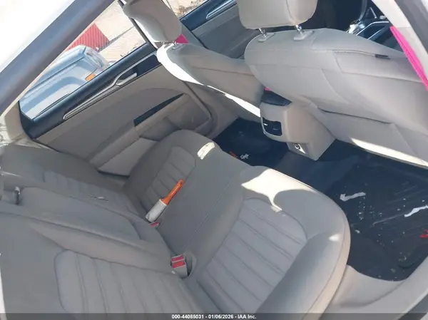 3FA6P0HD0KR146713 2019 FORD FUSION - Image 8
