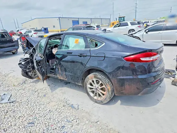 3FA6P0HD0KR185799 2019 FORD FUSION - Image 2