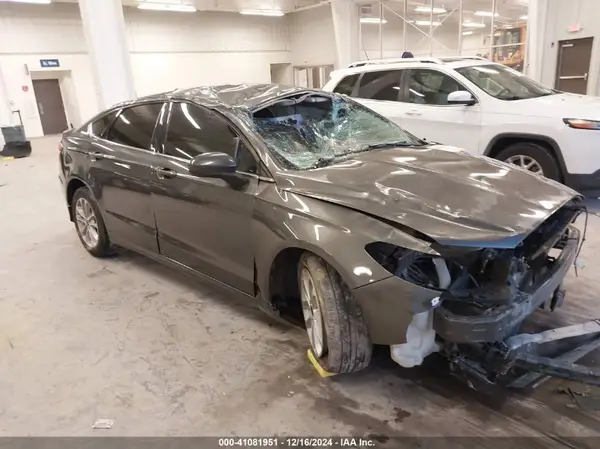 3FA6P0HD0KR193692 2019 FORD FUSION - Image 1