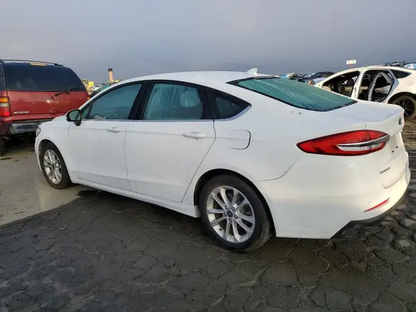 3FA6P0HD0KR210216 2019 FORD FUSION - Image 2