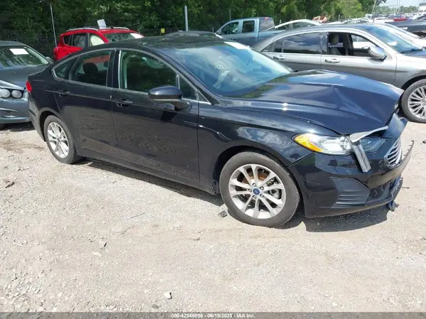 3FA6P0HD0KR268083 2019 FORD FUSION - Image 1