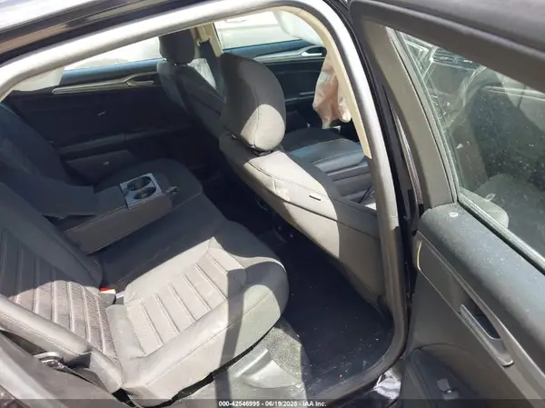 3FA6P0HD0KR268083 2019 FORD FUSION - Image 8