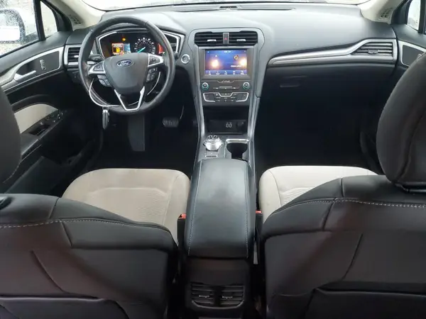 3FA6P0HD0KR276023 2019 FORD FUSION - Image 8