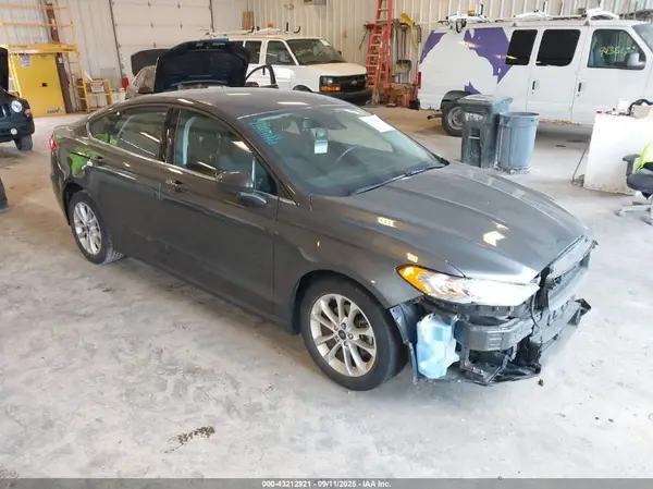 3FA6P0HD0LR108531 2020 FORD FUSION - Image 1