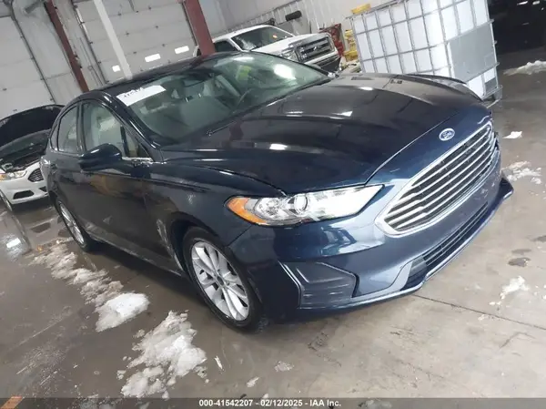 3FA6P0HD0LR111817 2020 FORD FUSION - Image 1