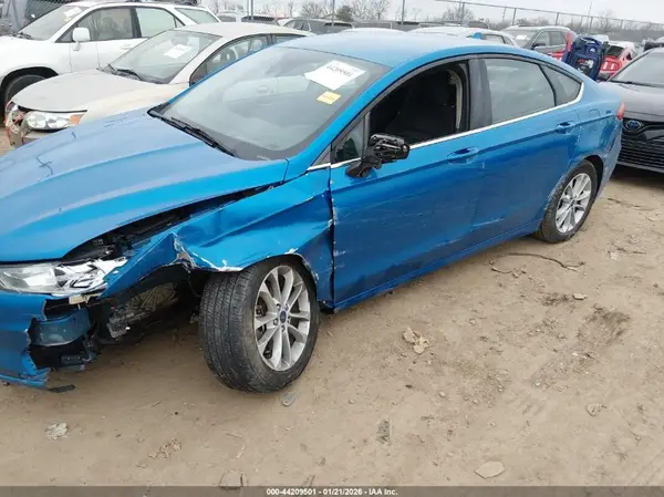 3FA6P0HD0LR140007 2020 FORD FUSION - Image 2