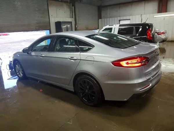3FA6P0HD0LR162279 2020 FORD FUSION - Image 2